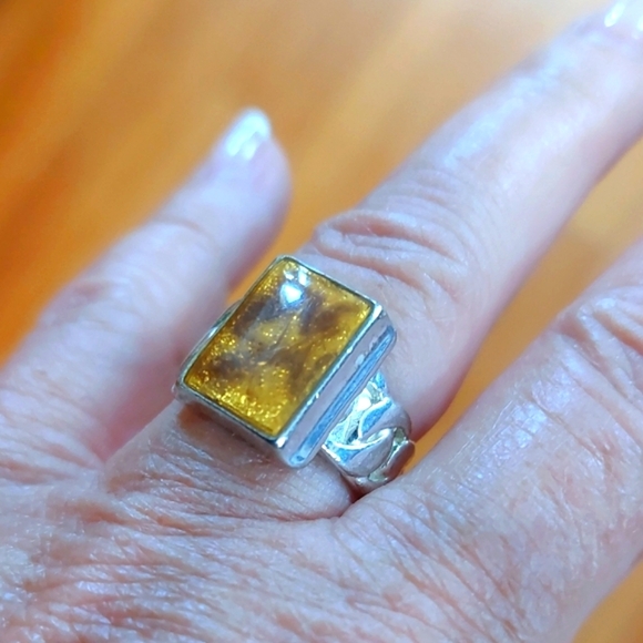 Silver Amber Colored Rectangle Ring Size 5.25 - Picture 1 of 7